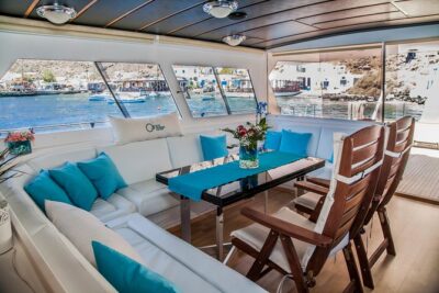 Santorini: Motor Yacht Private Cruise with 5-Course Meal - Leaving Vlihada for Santorini’s southern beaches