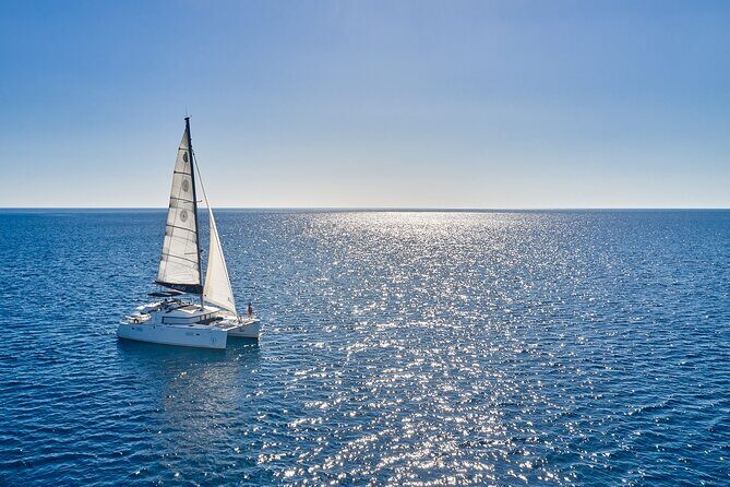 Santorini Oia: Caldera Private Day Cruise with BBQ & Drinks - What’s Included: BBQ Lunch, Unlimited Drinks, and Snorkeling Gear