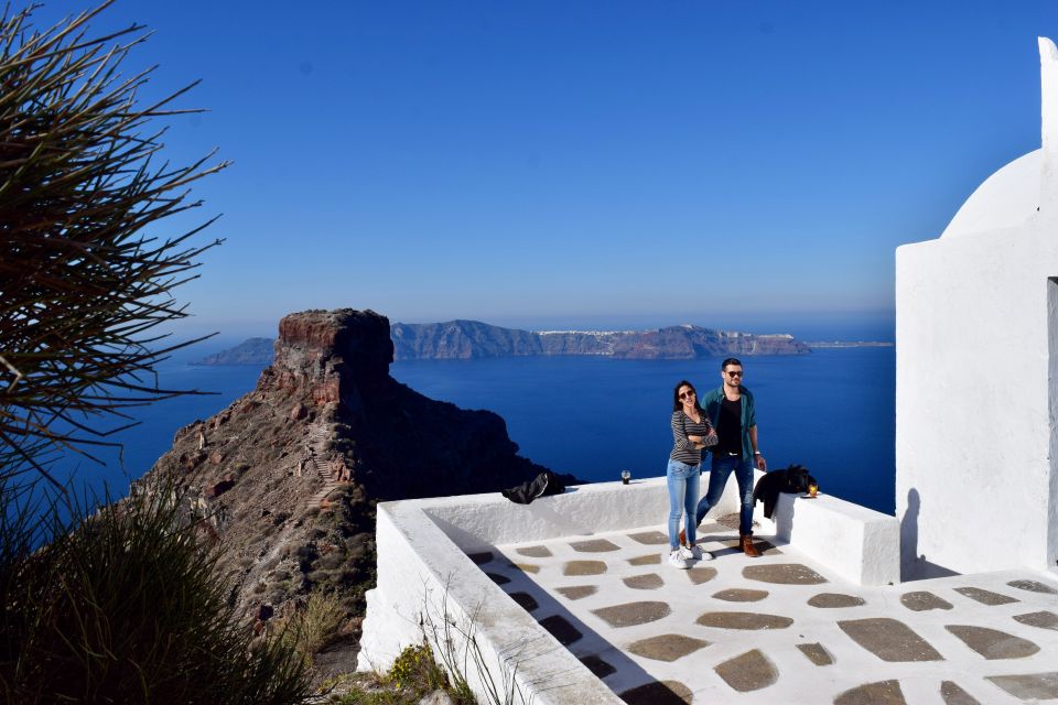 Santorini On a private tour with the experts - Starting in Thera with a comfortable pickup