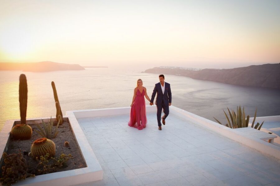 Santorini: Photo Shoot with a Private Vacation Photographer - Choosing Your Locations: Up to 3 Spots That Make a Real Story