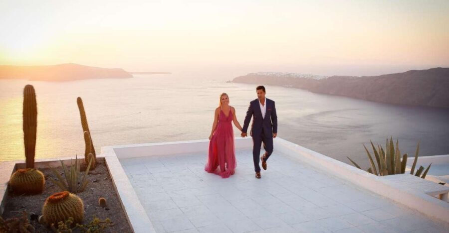 Santorini: Photo Shoot with a Private Vacation Photographer - The Photographer Factor: Why Patient Direction Keeps Showing Up