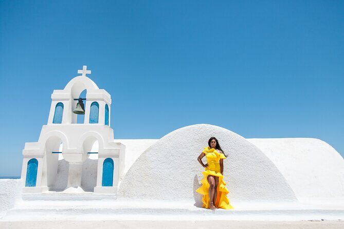 Santorini Photoshoot Oia - Crowds, lines, and why “secret spots” matter