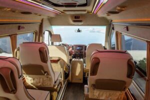 Santorini Port Transport & Transfer Services - Finding your driver: the real art is the pickup details