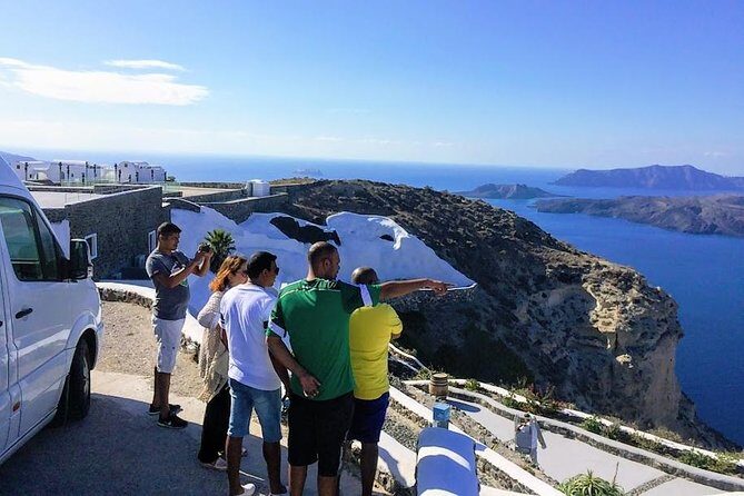 Santorini Port Transport & Transfer Services - Timing in Santorini: how long should you really plan?