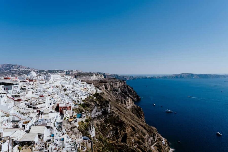 Santorini: Private 3-Hour Highlights Guided Tour with Pickup - Oia in 90 Minutes: Domes, Shopping, and Crowd Wisdom