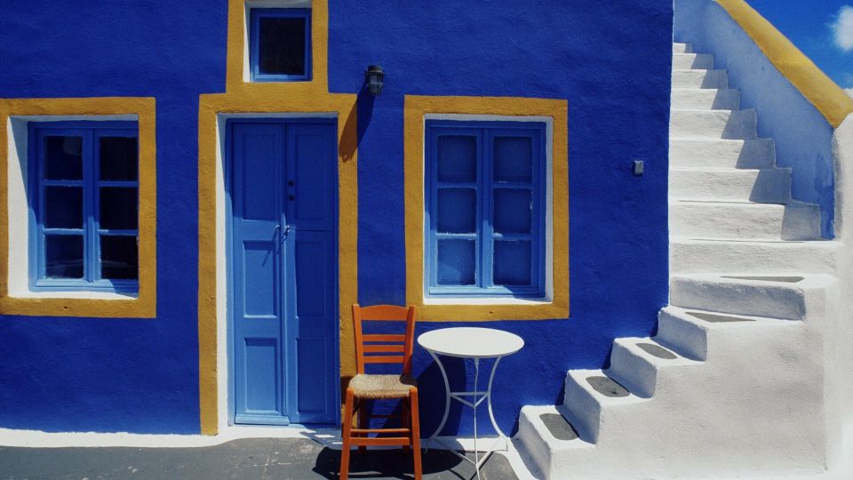 Santorini: Private 4-Hour Chauffeur Service - Why a private car makes sense on Santorini