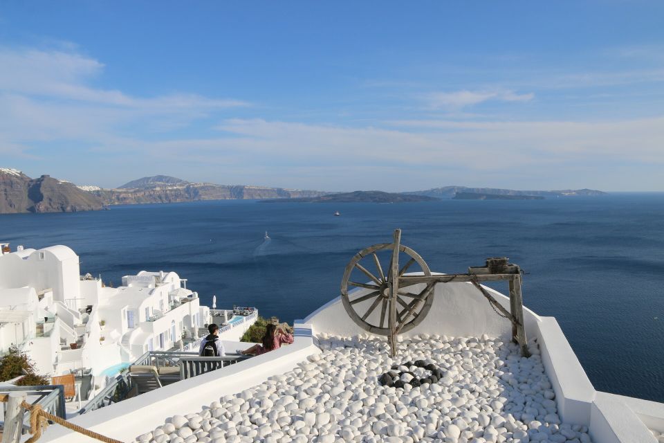 Santorini: Private 4-Hour Chauffeur Service - Akrotiri and the island’s ancient past