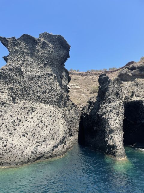 Santorini: Private All-In Catamaran Cruise, with Food|Drinks - Getting from Thera to Vlychada Port without the stress