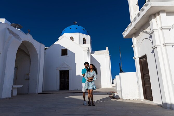 Santorini Private Casual Photoshoot in Oia and Imerovigli - Why a private Santorini photoshoot can be worth it