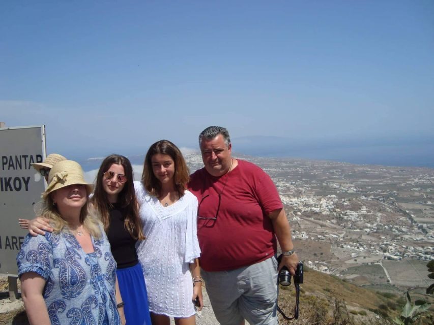 Santorini: Private Day Tour with Guide - Oia first: Cycladic streets, big views, and smart photo timing