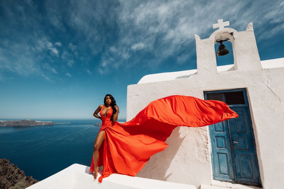 Santorini: Private Flying Dress Photoshoot Experience - Planning your outfit, timing, and comfort