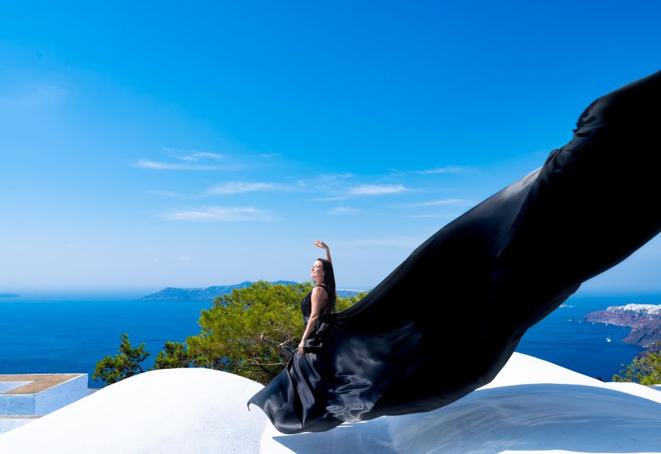 Santorini: Private Flying Dress Photoshoot with Pickup - What this Santorini photo experience is really for