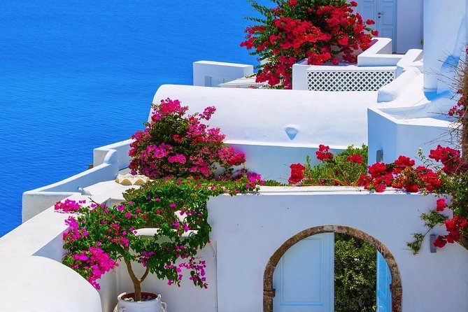 Santorini Private Full Day Tour 9 hours - Red Beach and Akrotiri Village