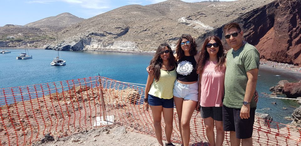 Santorini: Private Group Sightseeing Tour - What the private vehicle adds