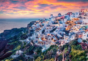 Santorini: Private Guided Sightseeing Day Tour - Oia first: blue domes, caldera views, and an hour to breathe