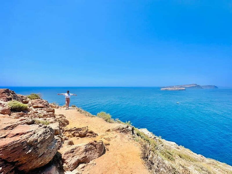Santorini: Private Guided Sightseeing Day Tour - Akrotiri Lighthouse: a calm finish with coastline drama