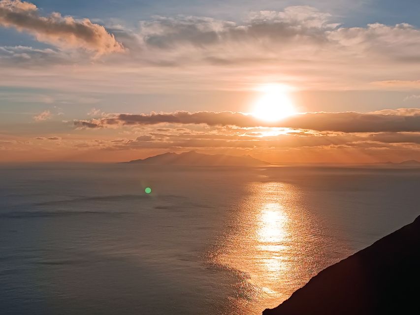 Santorini: Private Guided Sunrise Tour with a Sunrise View - Key points to know before booking
