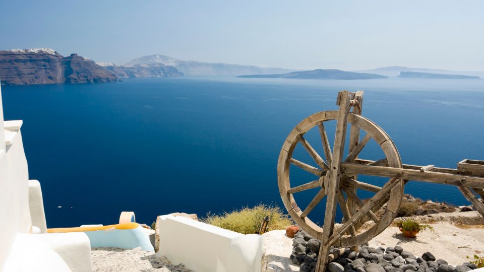 Santorini : Private Half Day - Best of & Wine Tasting Tour - Perissa’s Black Beach: volcanic shore time
