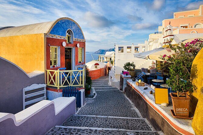 Santorini Private Half-Day Sightseeing Tour - Megalochori: traditional streets, pirate lore, and wine nearby
