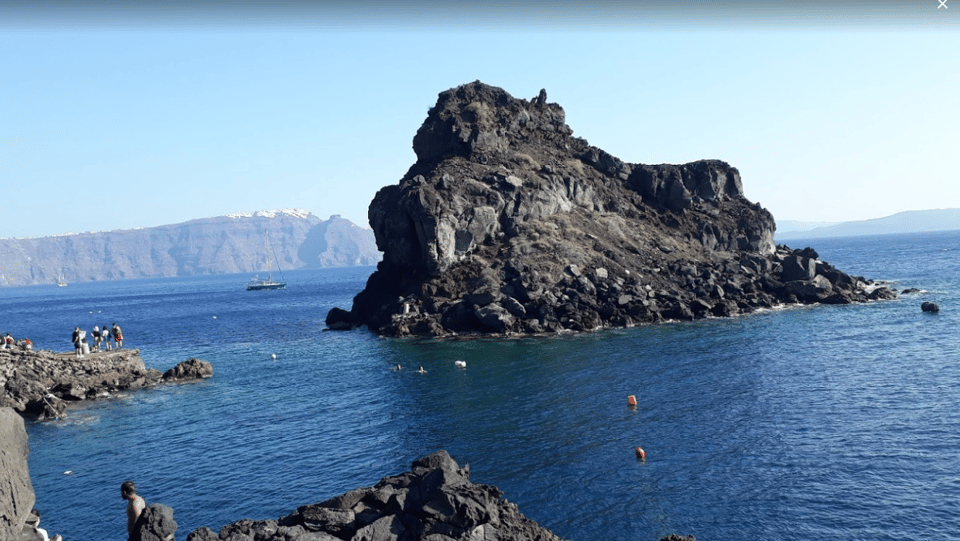 Santorini: Private Motorboat Cruise and Volcano Hike - Key points to know before booking