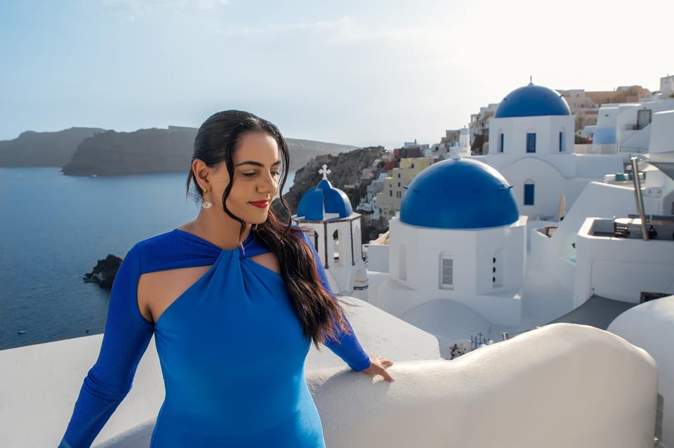 Santorini: Private Photo Shoot with a Professional … - What you actually receive for $141 per person