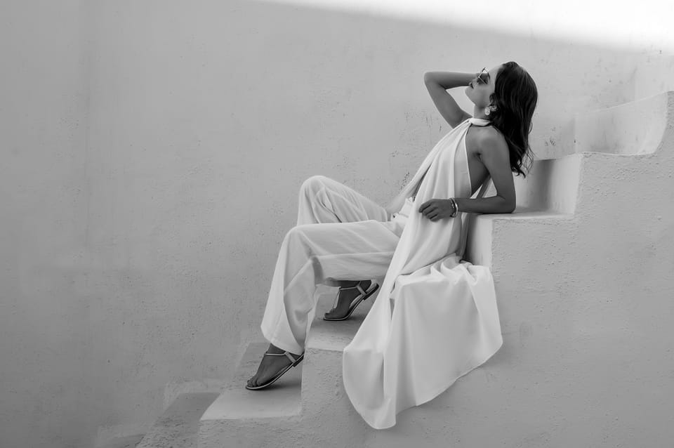 Santorini: Private Photo Shoot with a Professional … - Cancellation and delivery details to keep in mind