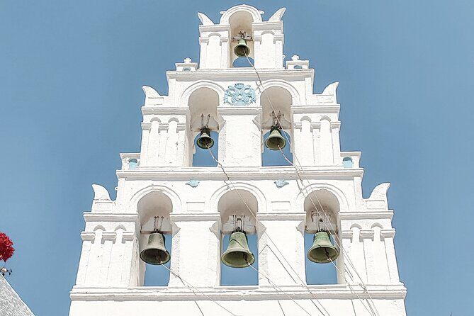 Santorini Private Sightseeing Guided Tour - Oia: blue domes, marble lanes, and real free time