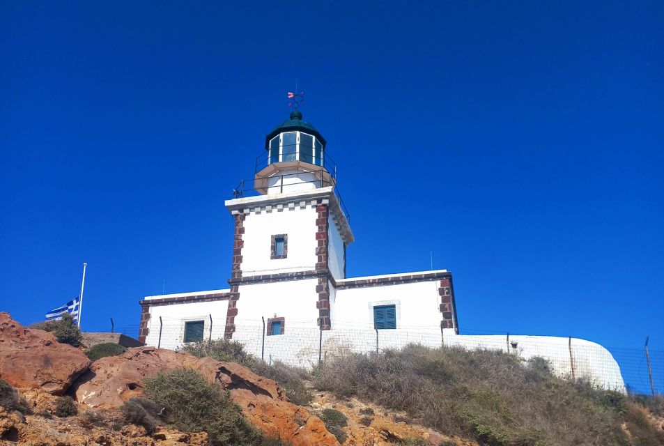 Santorini: Private Sightseeing Tour - The Mercedes SUV and private-group comfort
