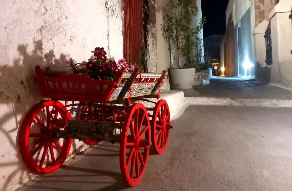 Santorini: Private Sightseeing Tour - Akrotiri, the lighthouse, and the red beach