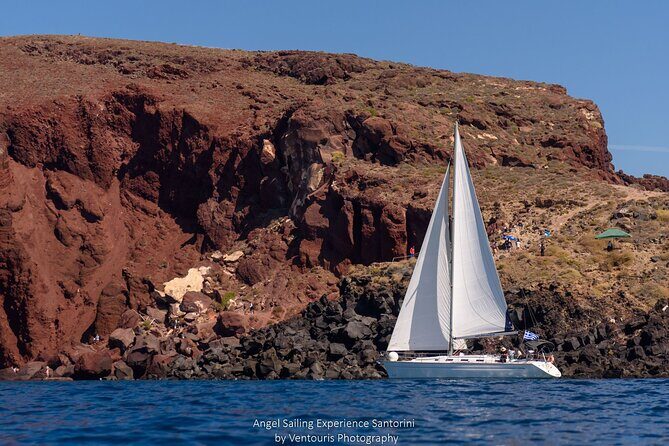 Santorini Private Sunset Sailing Tour with Dinner, Drinks &Transfer included - Dinner cooked on board, plus unlimited drinks for the sunset chapter