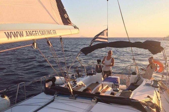 Santorini Private Sunset Sailing Tour with Dinner, Drinks &Transfer included - Comfort and crew vibe: Captain George and the family feel