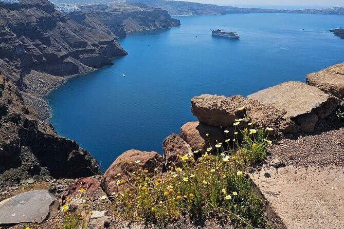 Santorini Private Tour Blue Domes - Red Beach and Perissa Black Sand: volcanic color you can actually swim in
