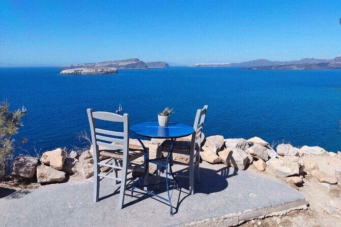 Santorini Private Tour Highlights 6h for Groups and Families - Stop 4: Pyrgos Castle Village (about 45 minutes)