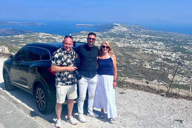Santorini Private Transfer Service From or To Airport - What happens at Santorini Airport