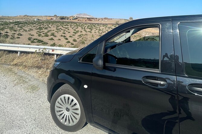 Santorini Private Transfers : From-to Airport/Port or Hotel - How much time should you allow?