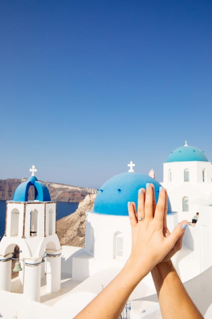 Santorini Proposal: A Luxury Photoshoot for Your Yes! Moment - Who should book this experience?