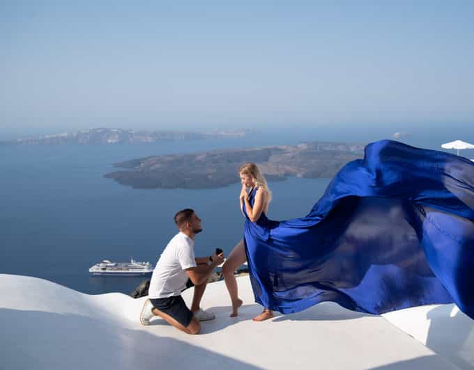 Santorini: Proposal Photoshoot l Private Entry to blue Dome - What happens during the 30-minute photoshoot