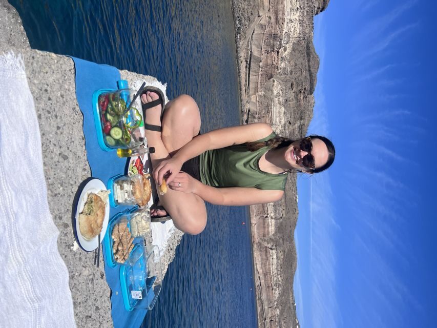 Santorini: Sea Caves Kayak Trip with Snorkeling and Picnic - Gear and body limits: what matters for kayaking stability