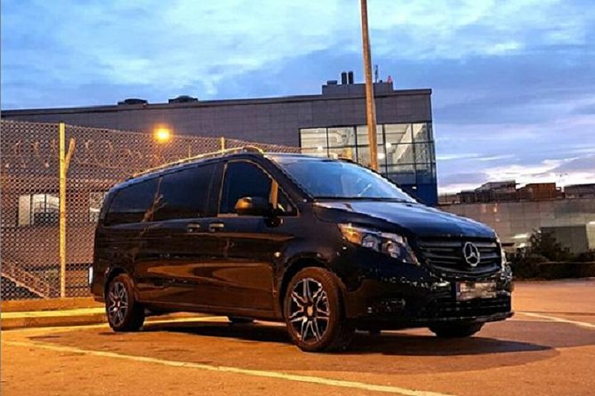 Santorini shared transfer - A shared minibus instead of a private taxi