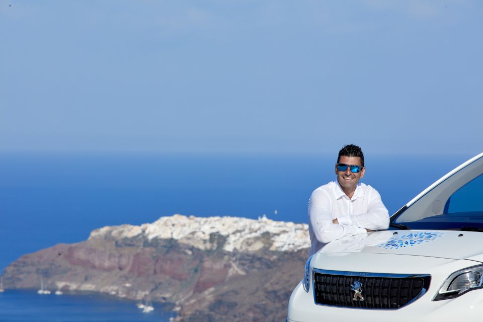 Santorini Small-Group Tour with Wine Tasting & Food Pairing - Oia saves the famous views for last