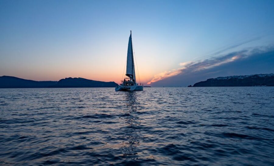 Santorini: Sunset Cruise with Swim Stops, Dinner, and Drinks - Greek Dinner and BBQ: Food That Doesn’t Feel Like an Afterthought