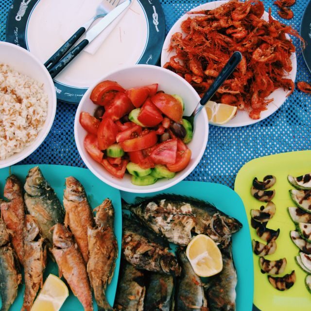 Santorini Sunset Fishing Trip with Dinner and Drinks - Getting There: Meeting Point and Easy Transfers