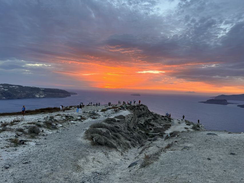 Santorini: Tailor-Made 6Hours Private Tour - What the driver adds to the day