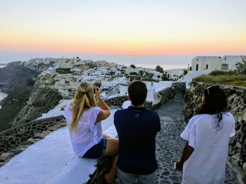 Santorini: Top Sights Small-Group Tour with Local Guide - Oia guided time: how to turn free time into real sightseeing