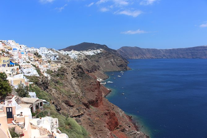 Santorini Traditional Villages and Oia Sunset Tour - What the transport and group size mean