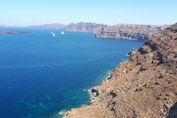 Santorini Unique Experience Organized Half Day Tour - Christos and the small-group feel