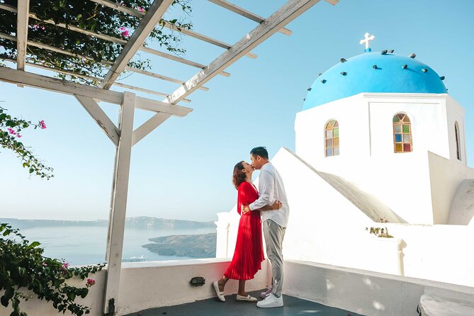 Santorini Vacation Photoshoot - Price, group size, and practical value