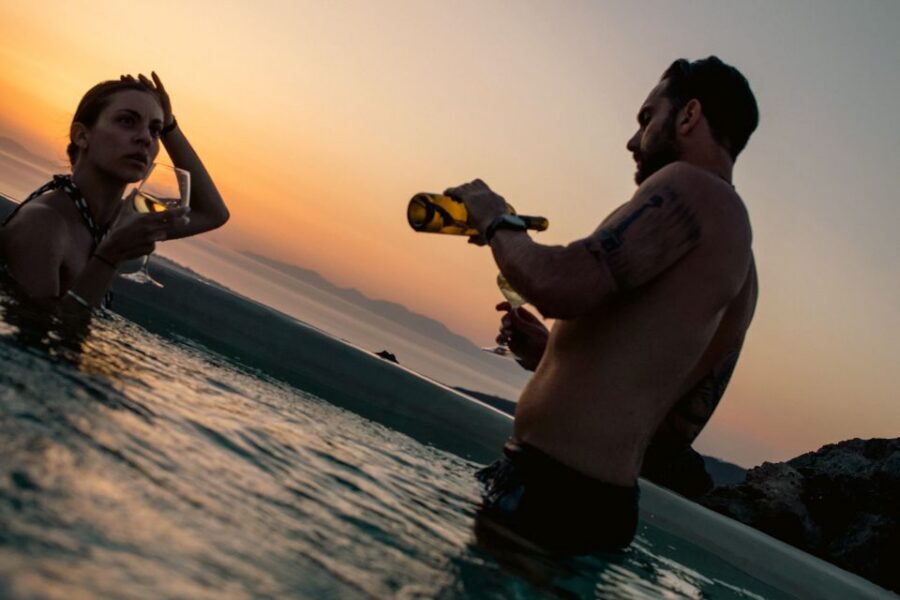 Santorini: Volcanic Hot-Tub Experience with Caldera Views - Who This Is For (And Who Should Skip It)