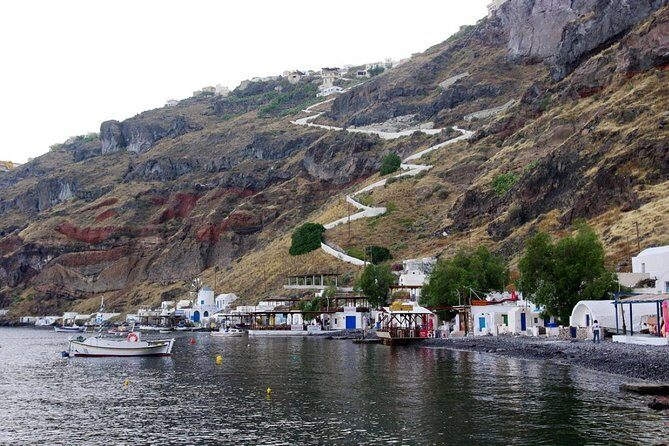 Santorini Volcanic Islands Cruise: Volcano,Hot Springs,Thirassia and Oia Sunset - Oia Sunset Free Time: Gorgeous Views, Mixed Orientation