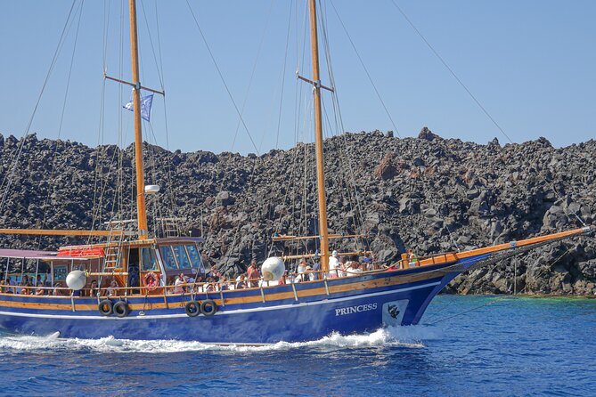 Santorini Volcano Cruise Including Hot Springs and Thirasia - Palea Kameni and the sulfur hot springs
